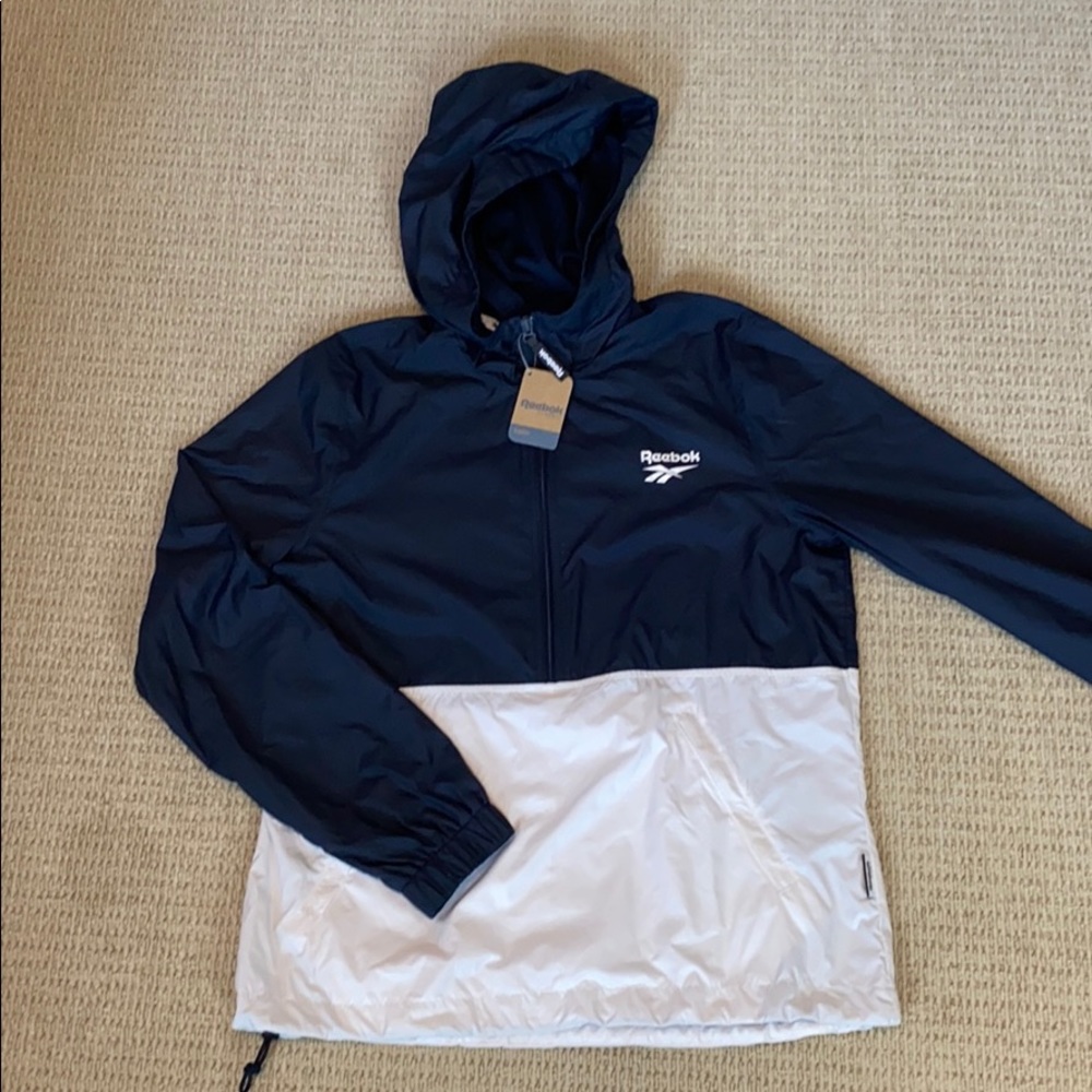 NWT!! Reebok - Half Zip Windbreaker 💙🤍